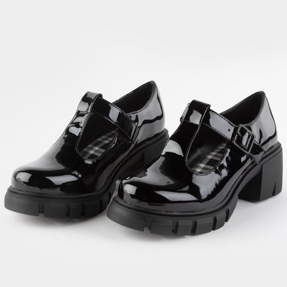 SODA Chunky Mary Jane black patent platform 8.5 - Picture 1 of 1